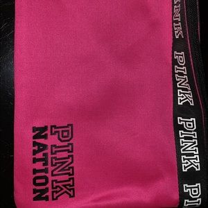 Victoria’s secret/ PINK pouch
